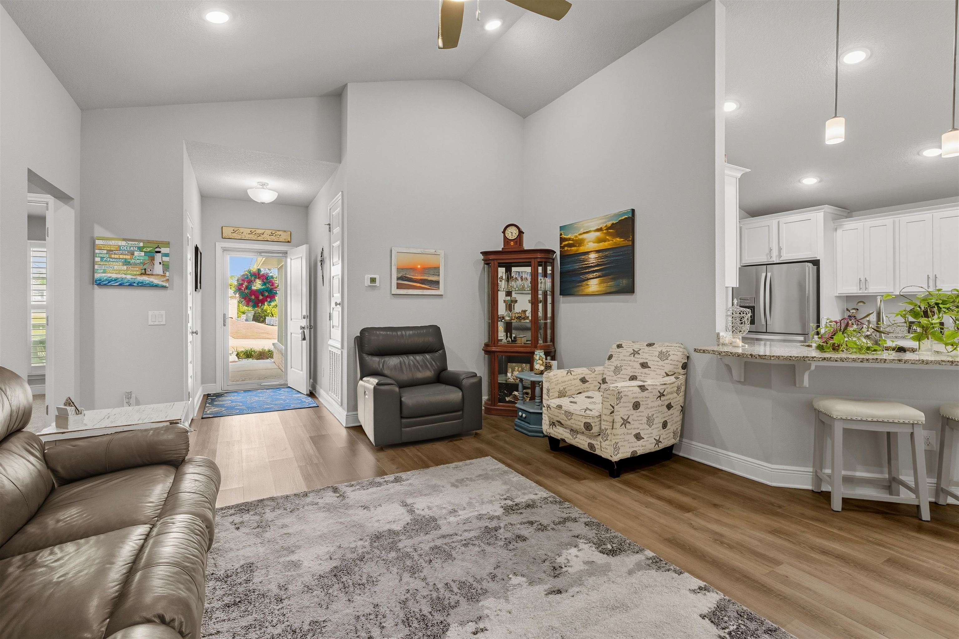 3142 Pinewood Circle Lillian, AL 36549 - Photo 13 of 50 Living Room