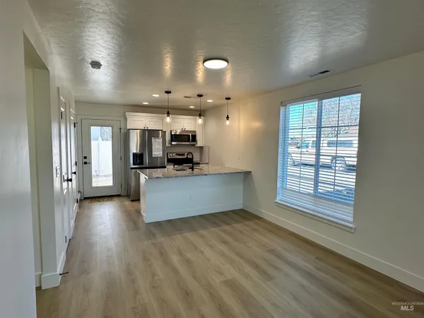 $1,250,000 | 961 Northwest Foster Drive, Mountain Home, ID 83647