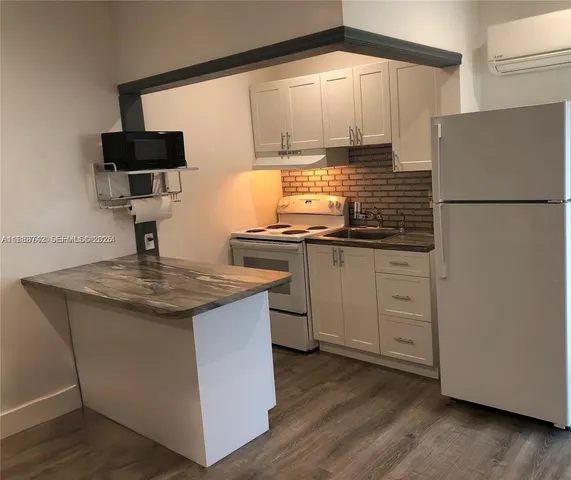 $1,675 | 6819 Southwest 15th Street, Pembroke Pines, FL 33023