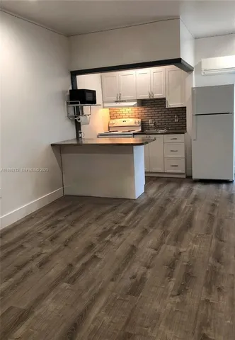 $1,675 | 6819 Southwest 15th Street, Pembroke Pines, FL 33023