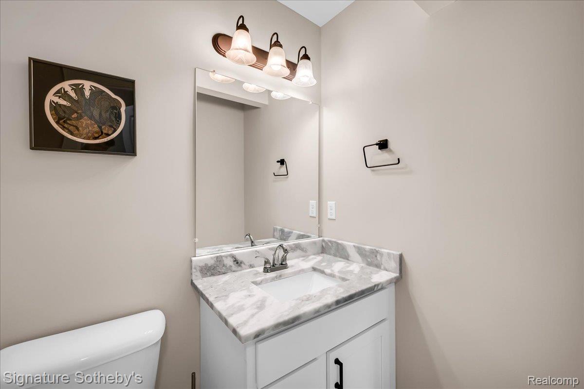3210 Harvard Road Royal Oak, MI 48073 - Photo 13 of 21 17-3210 Harvard Rd-17.jpg