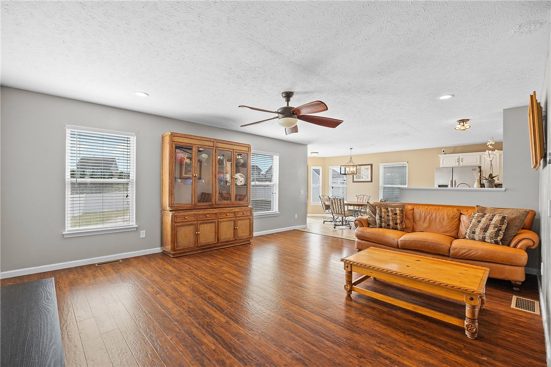 76 Rangers Court Greece, NY 14612 - Photo 17 of 50 Gallery Image 17
