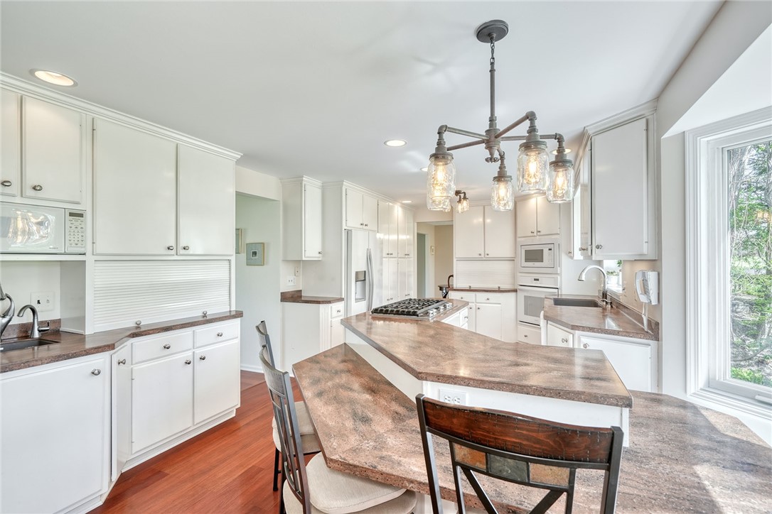 102 Jackson Road Penfield, NY 14526 - Photo 15 of 44