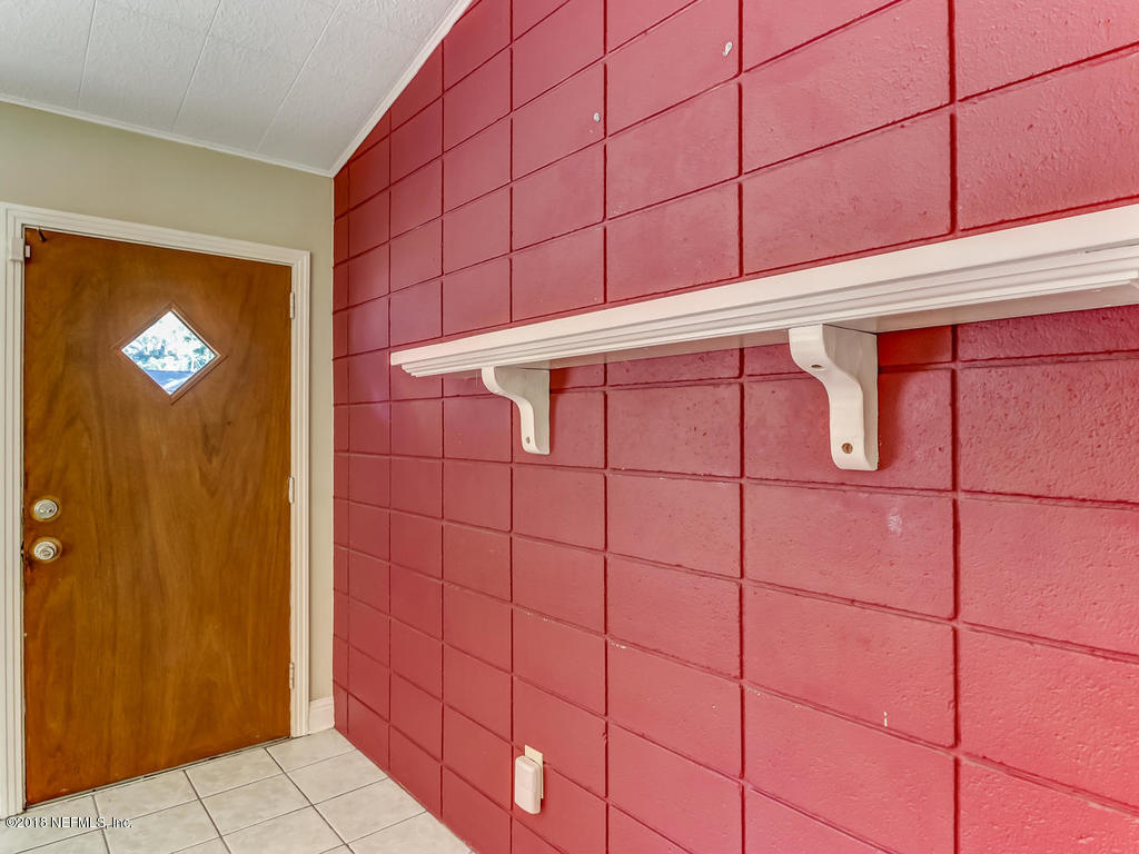 5457 Burdette Road Jacksonville, FL 32211 - Photo 8 of 31 a close view of shower