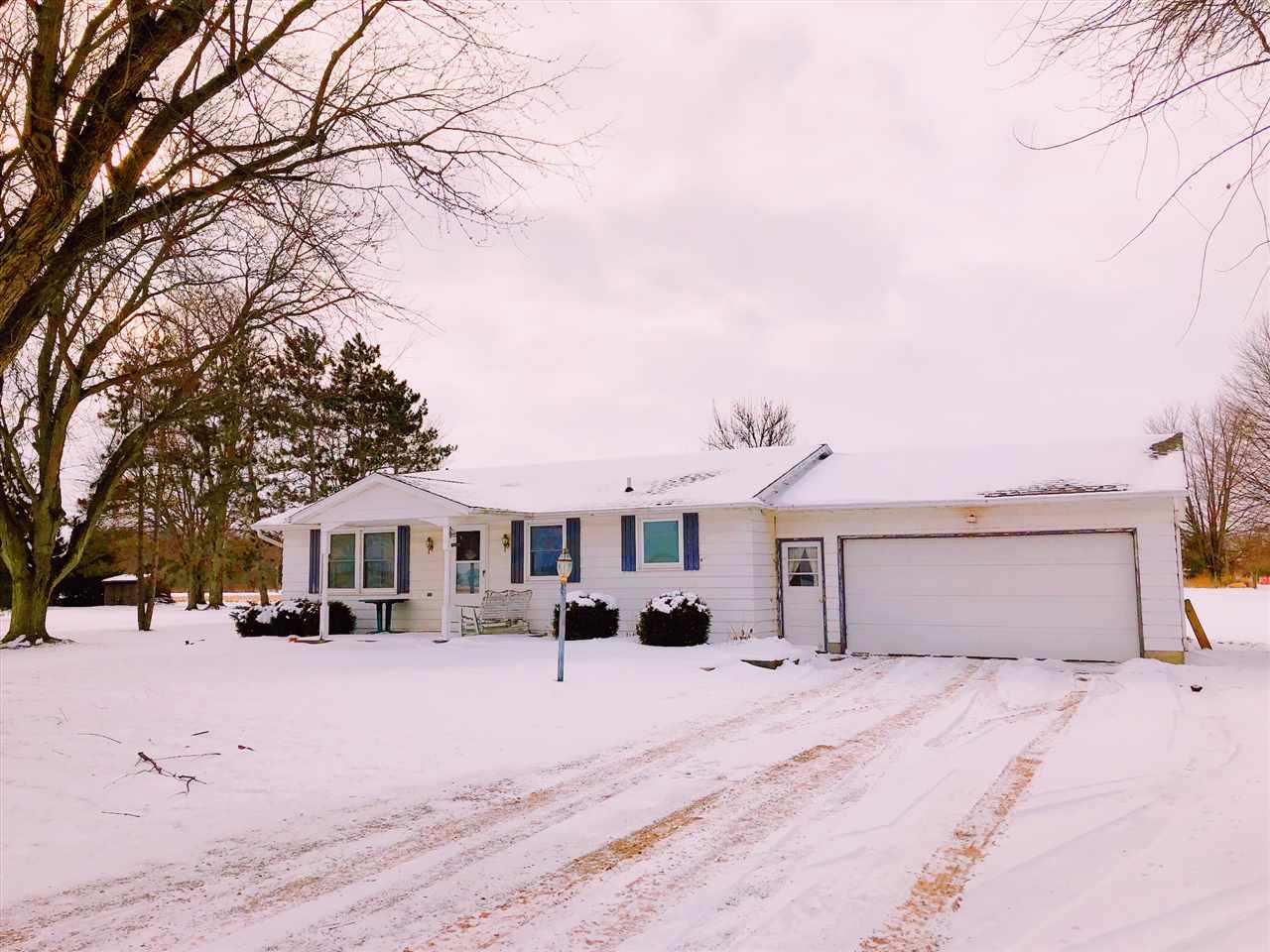 9505 Roberts Road Woodburn, IN 46797 - Photo 1 of 8