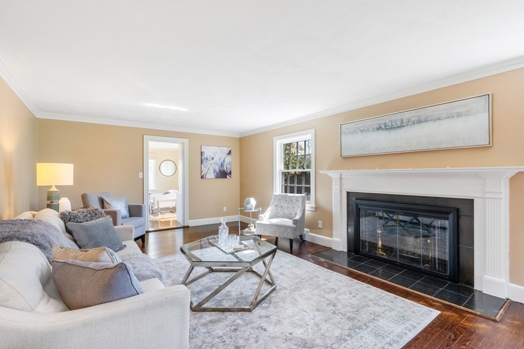 39 Arlington Road Brookline, MA 02467 - Photo 12 of 33