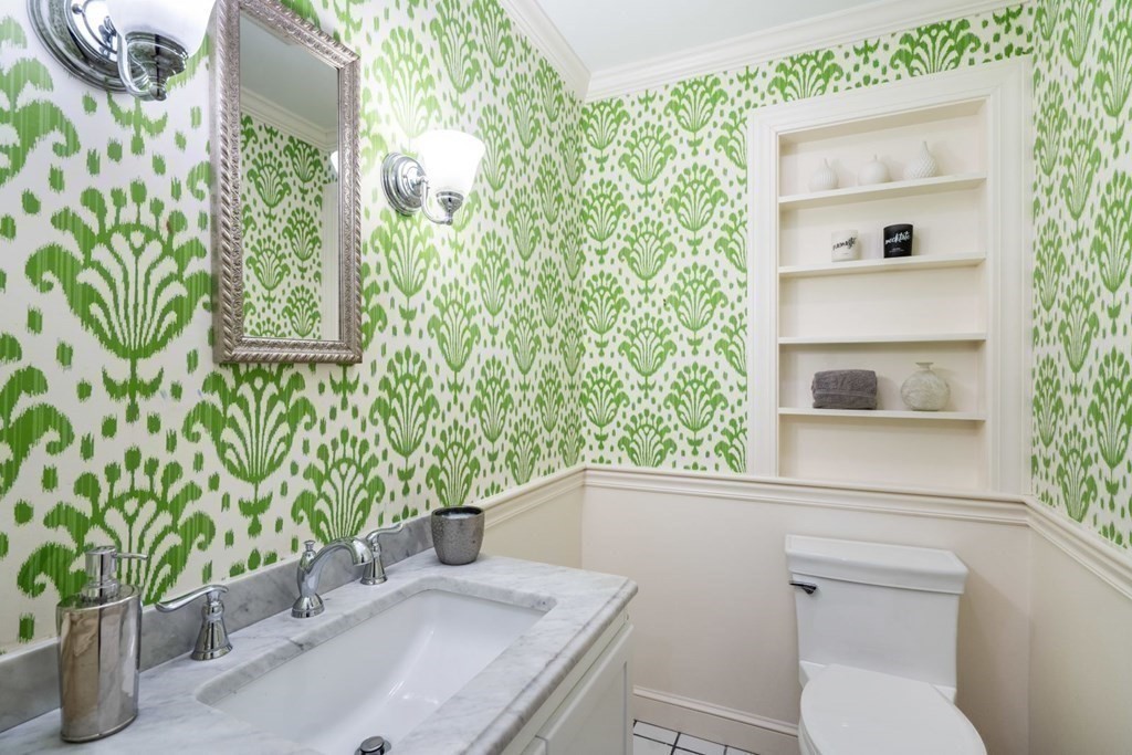 39 Arlington Road Brookline, MA 02467 - Photo 13 of 33