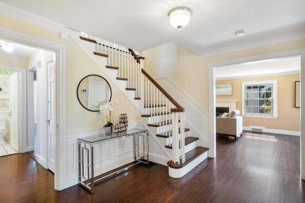 39 Arlington Road Brookline, MA 02467 - Photo 2 of 33