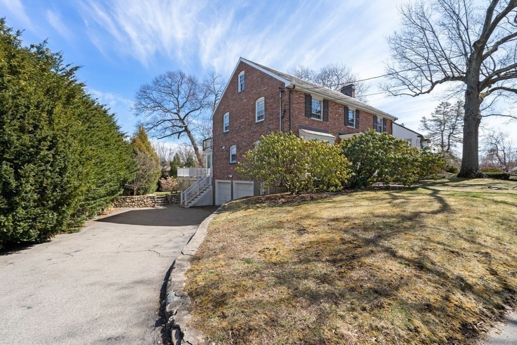 39 Arlington Road Brookline, MA 02467 - Photo 28 of 33