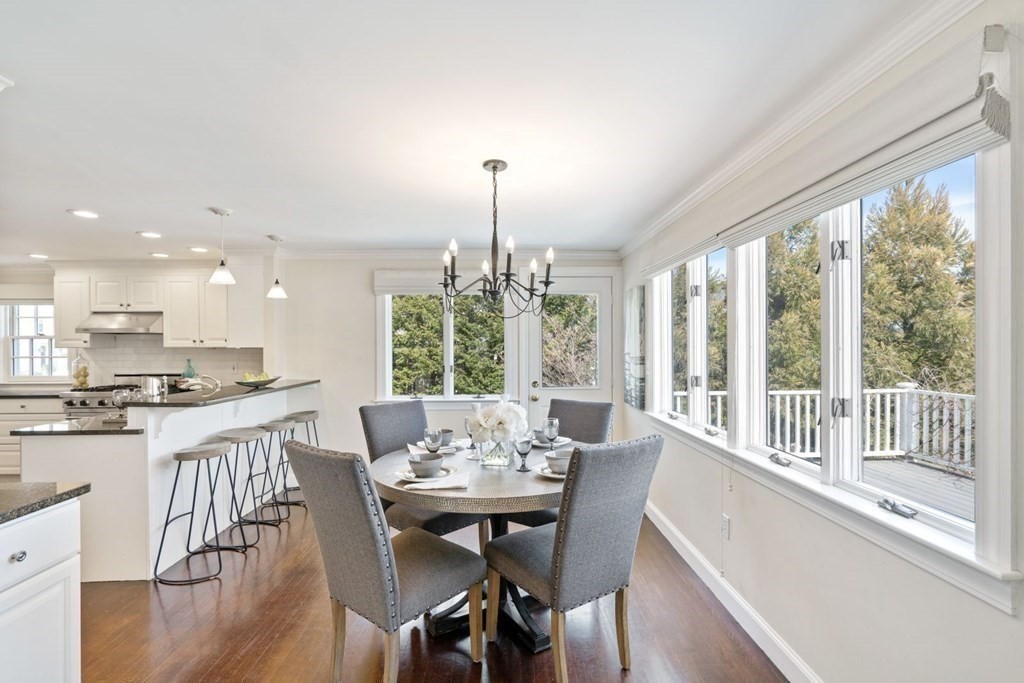 39 Arlington Road Brookline, MA 02467 - Photo 7 of 33