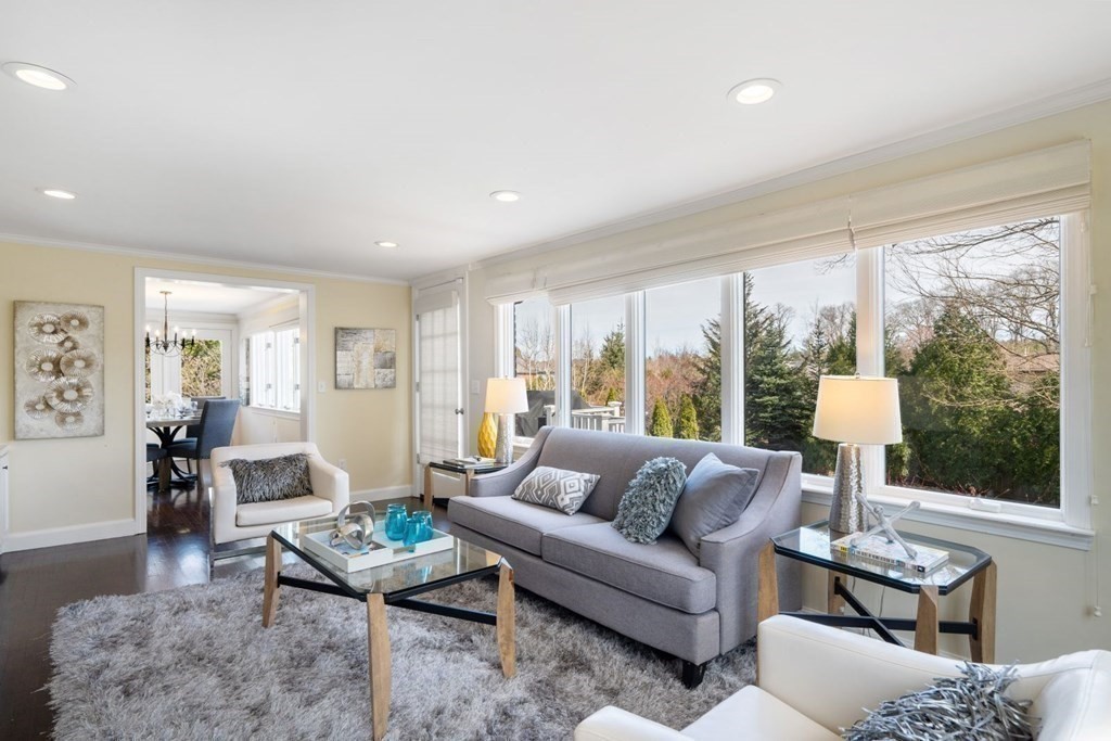 39 Arlington Road Brookline, MA 02467 - Photo 8 of 33