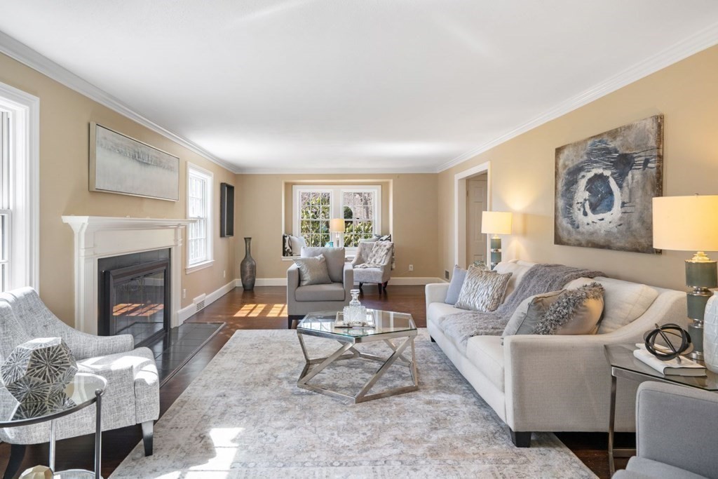 39 Arlington Road Brookline, MA 02467 - Photo 10 of 33