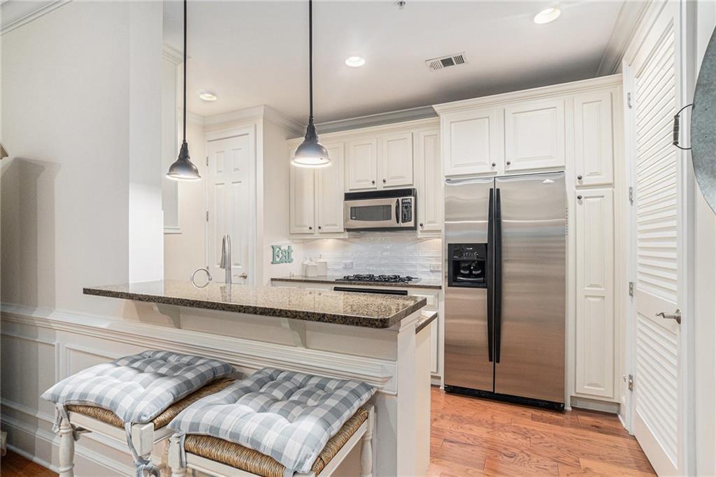 4905 Ivy Ridge Drive Southeast, Unit 202 Atlanta, GA 30339 - Photo 3 of 28