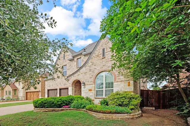 $822,500 | 108 Wiltshire Boulevard, Lewisville, TX 75056