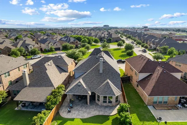 $822,500 | 108 Wiltshire Boulevard, Lewisville, TX 75056