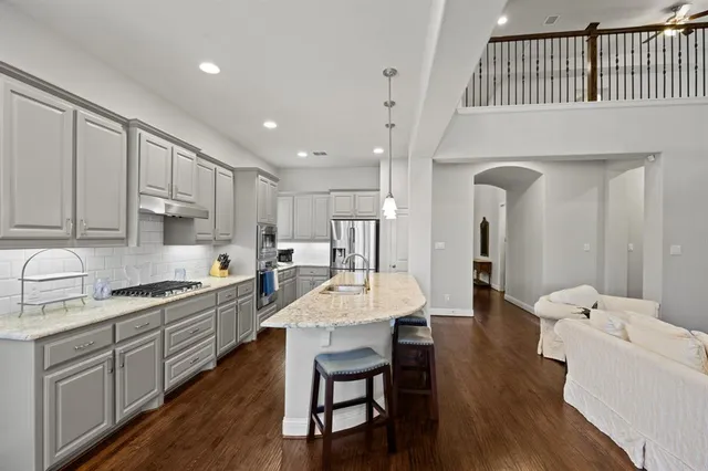 $822,500 | 108 Wiltshire Boulevard, Lewisville, TX 75056