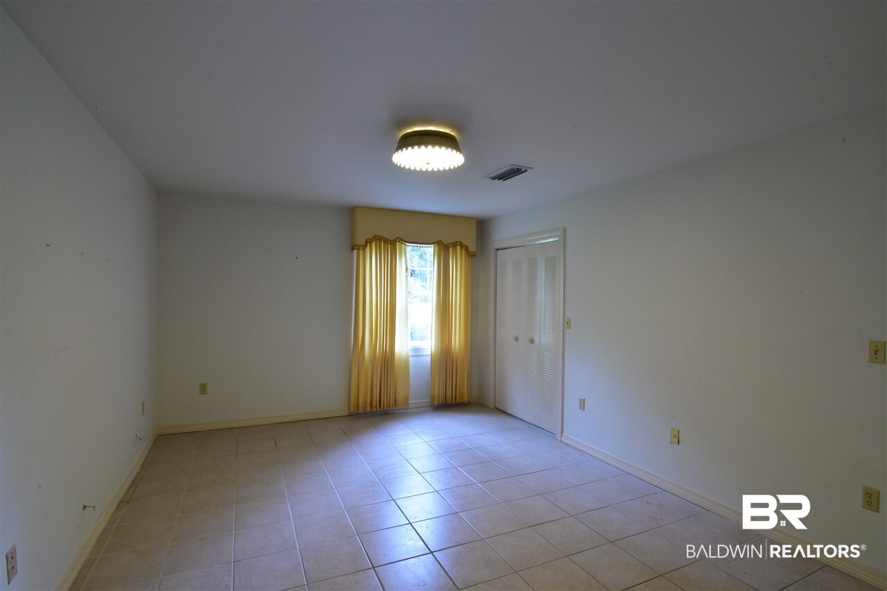 1003 North Pine Street Foley, AL 36535 - Photo 21 of 44