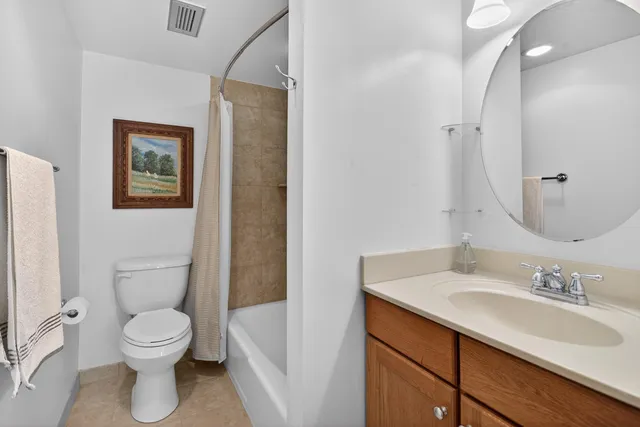 $109,900 | 806 West Michigan Avenue, Unit 108W, Jackson, MI 49202