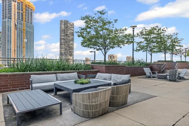 $4,350 | 450 East Waterside Drive, Unit 2903, Chicago, IL 60601