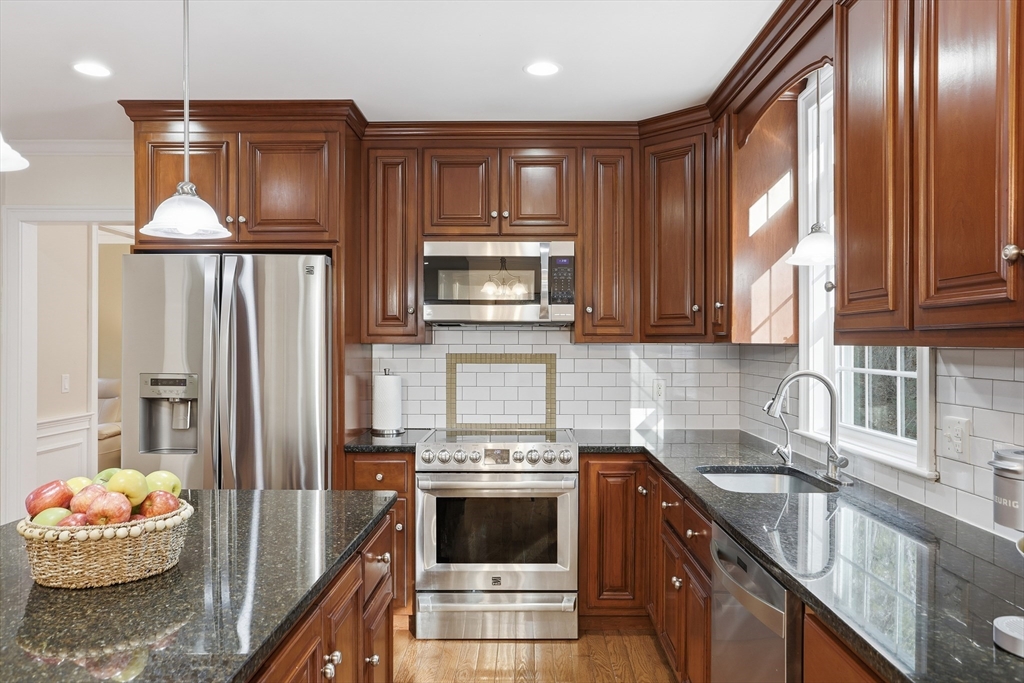 40 Forbush Mill Road Bolton, MA 01740 - Photo 13 of 35