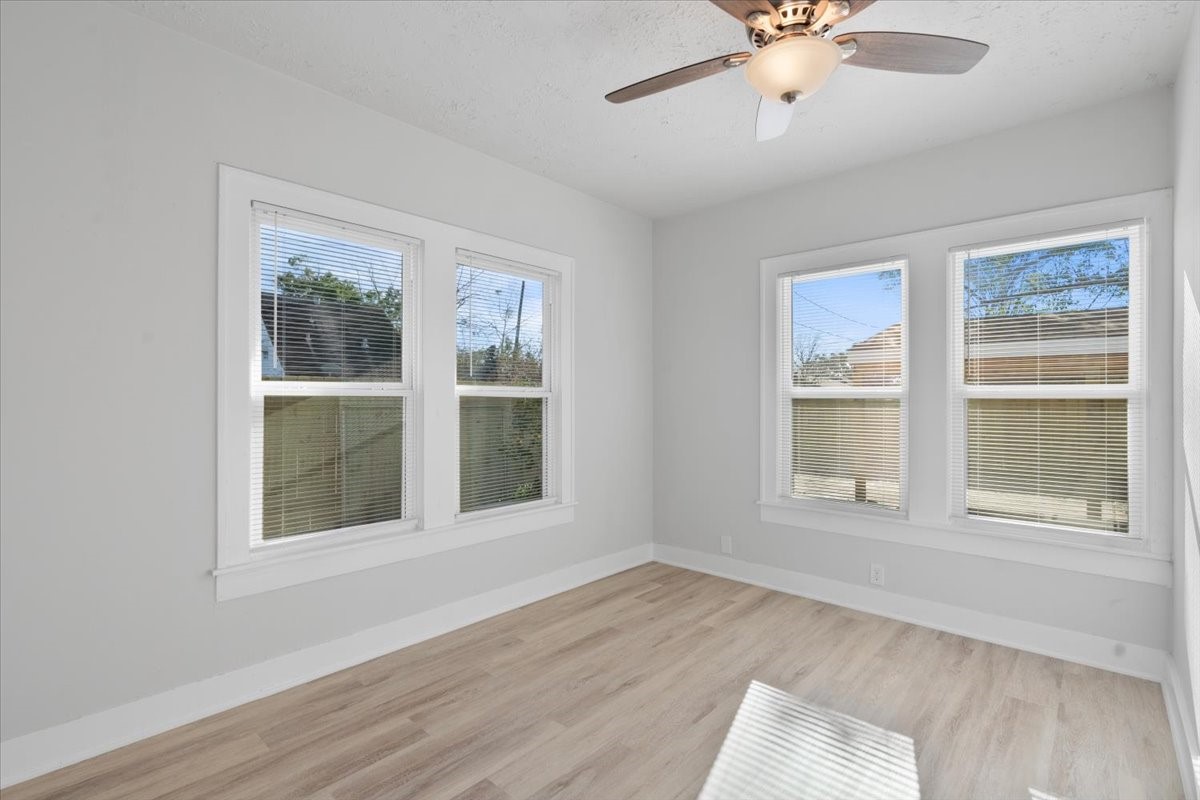 1118 Elliston Street Houston, TX 77023 - Photo 24 of 34