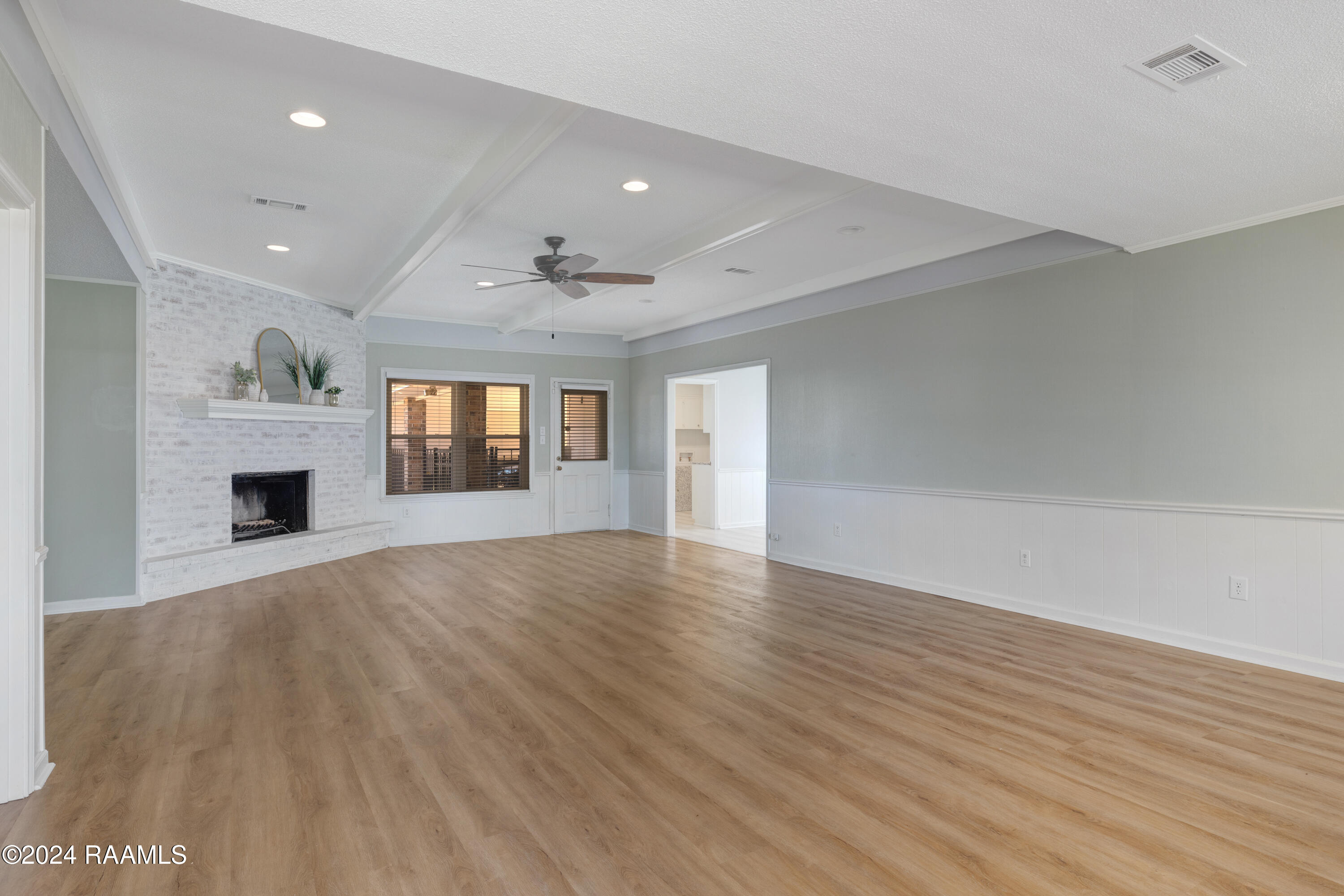 403 South Beau Pre Road Lafayette, LA 70508 - Photo 10 of 32 403 Beau Pre-5