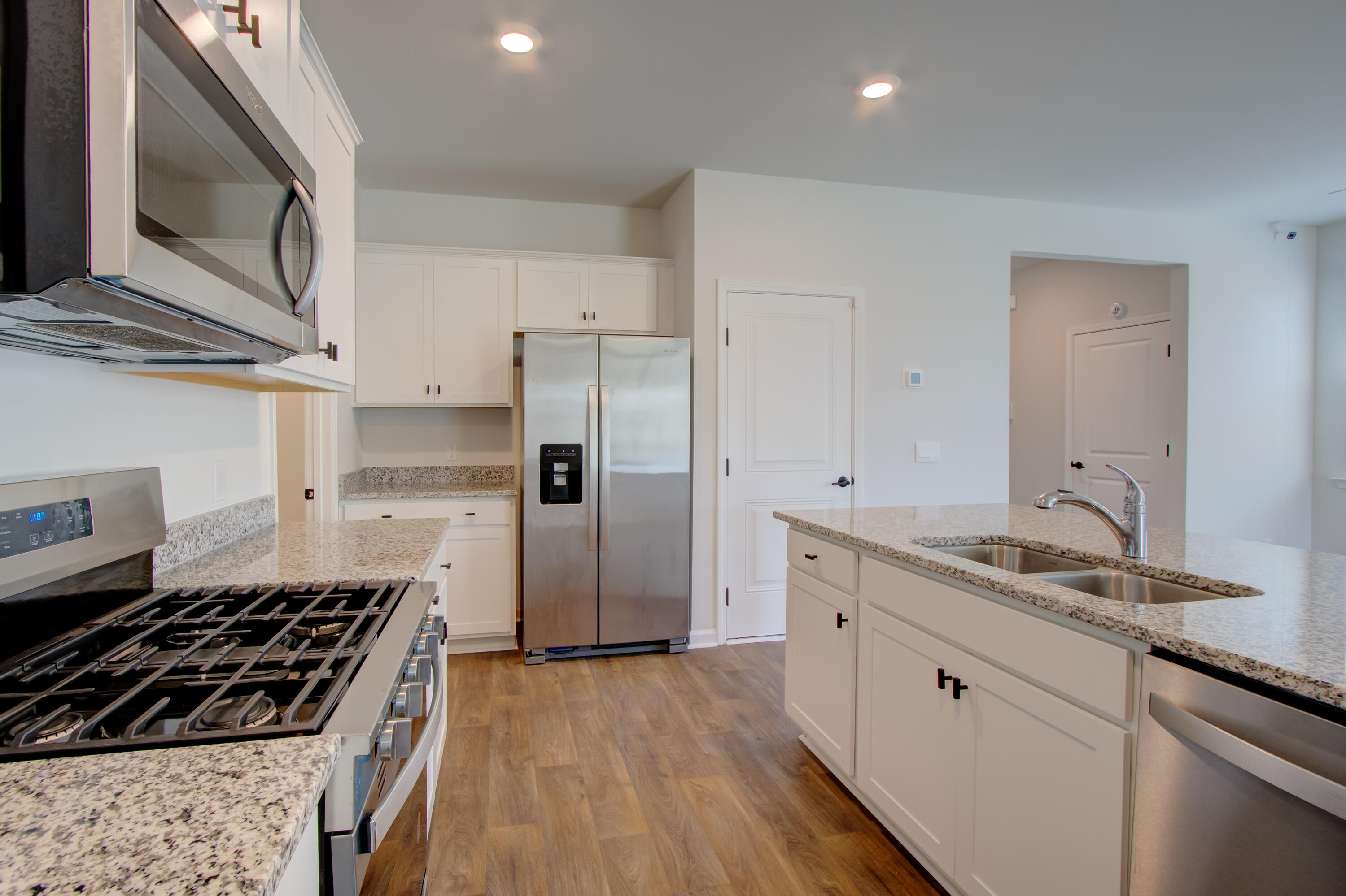 729 Long Blf Road Summerville, SC 29486 - Photo 7 of 33 05142026-022