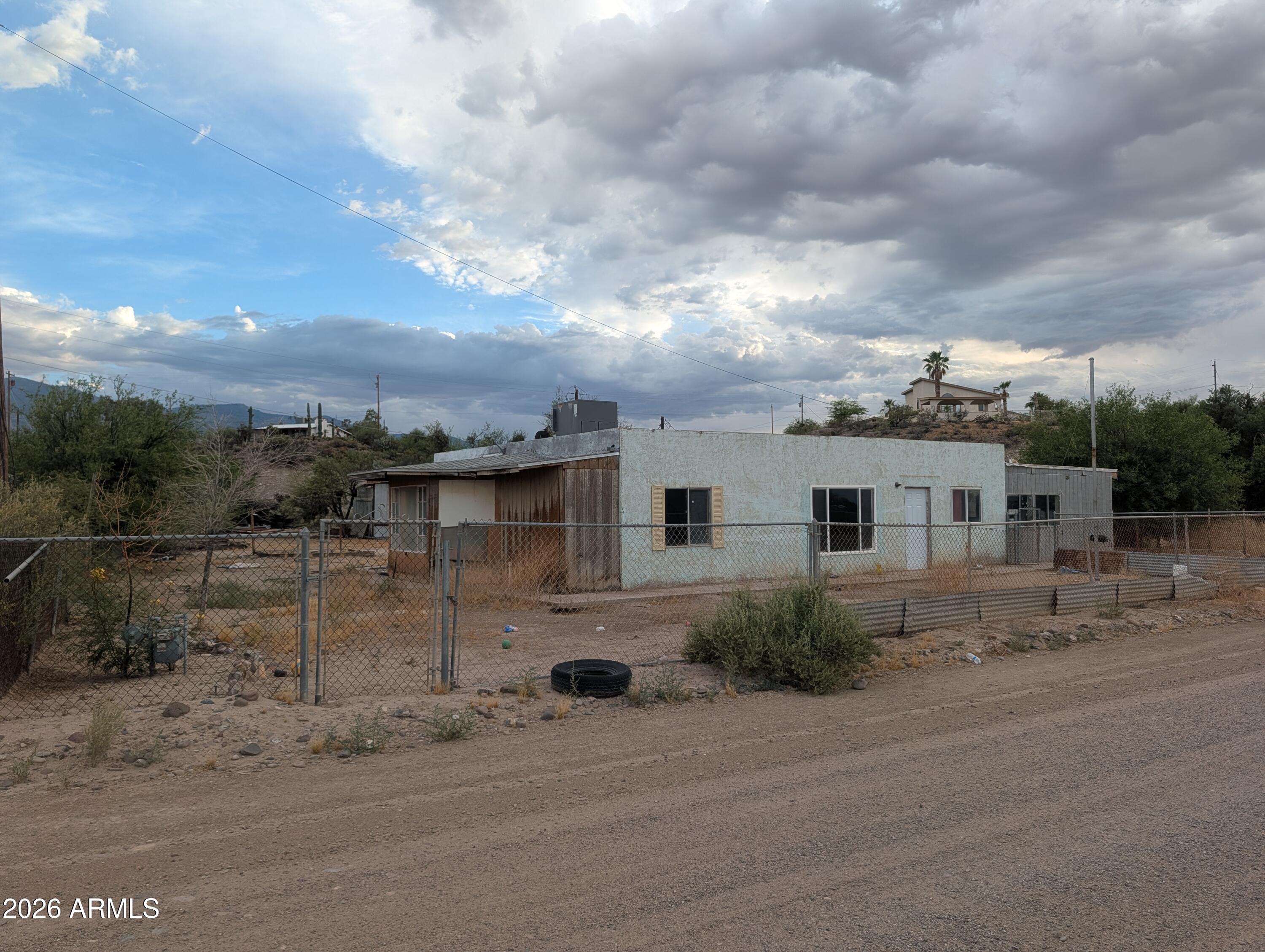 5285 West Layton Road Thatcher, AZ 85552 - Photo 8 of 9 PXL_20260605_012631744.MP