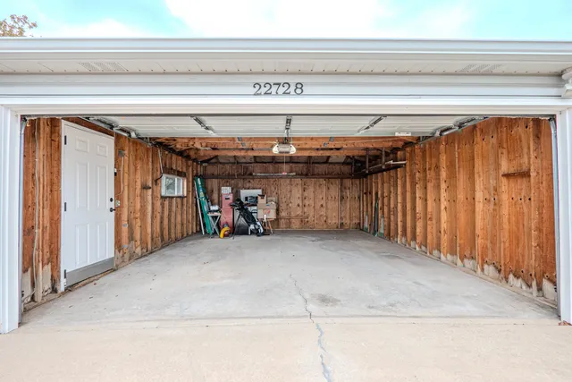 a view of a garage