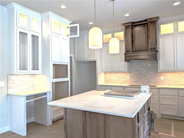 $807,710 | 17608 Knox Street, Overland Park, KS 66013