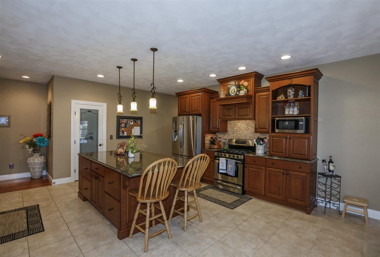 4 Bishops Court Washington, IL 61571 - Photo 12 of 36 Gallery Image 12