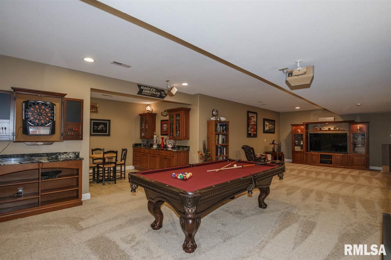 4 Bishops Court Washington, IL 61571 - Photo 22 of 36 Gallery Image 22