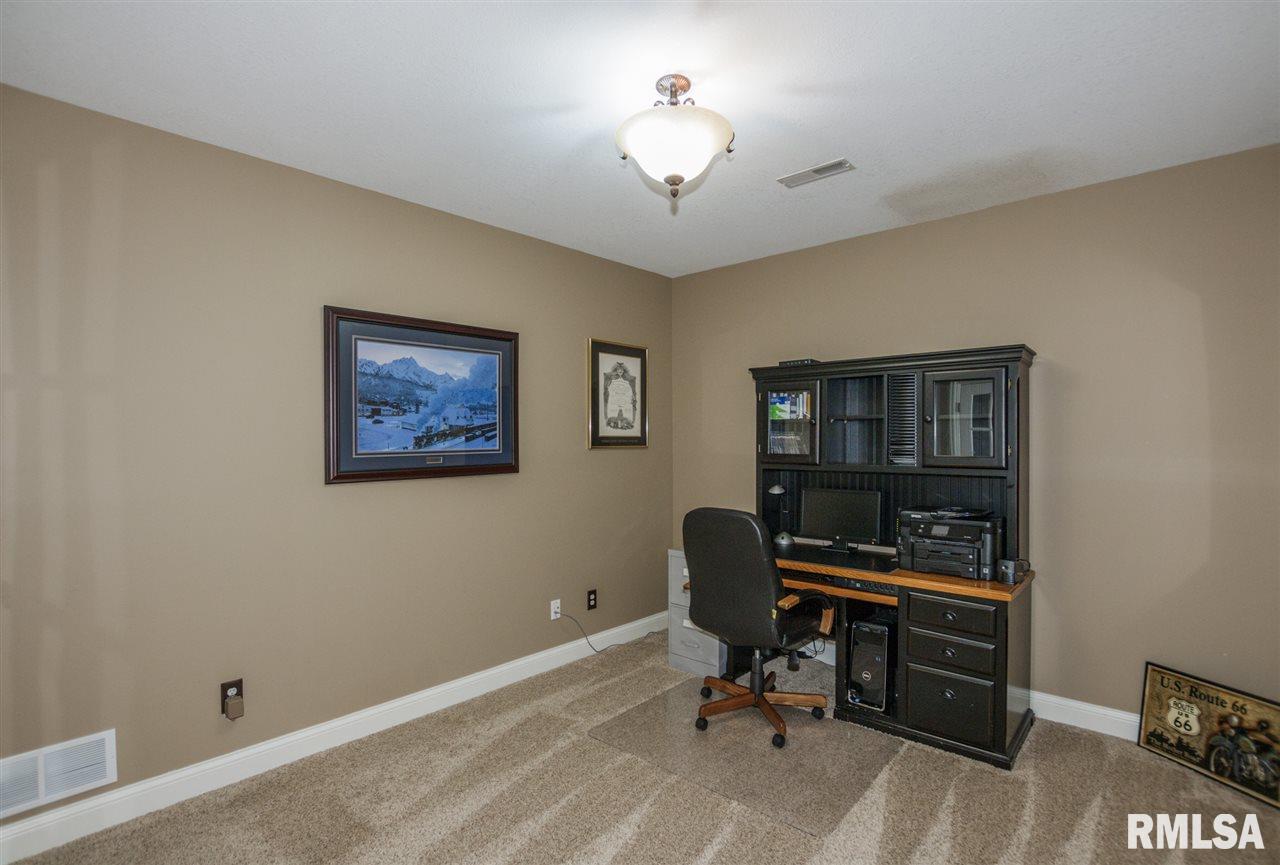 4 Bishops Court Washington, IL 61571 - Photo 25 of 36 Gallery Image 25