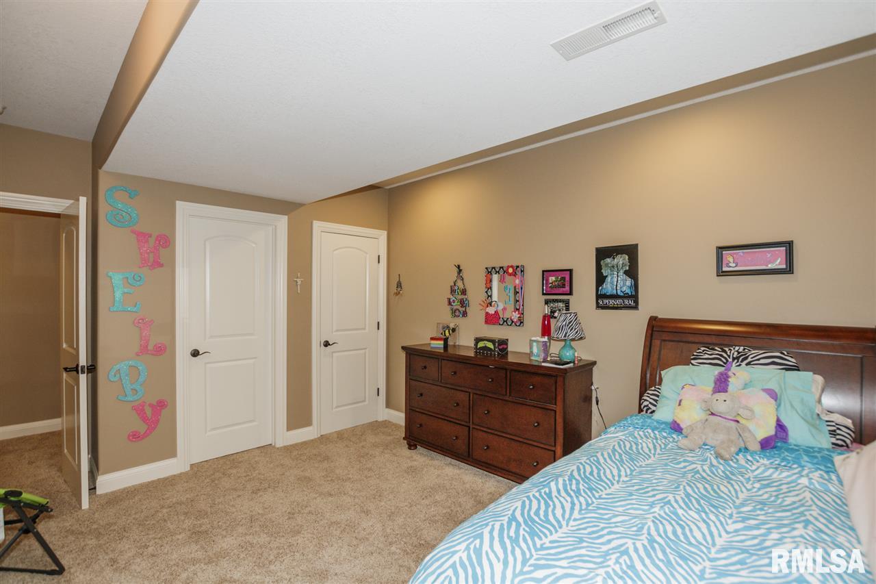4 Bishops Court Washington, IL 61571 - Photo 26 of 36 Gallery Image 26