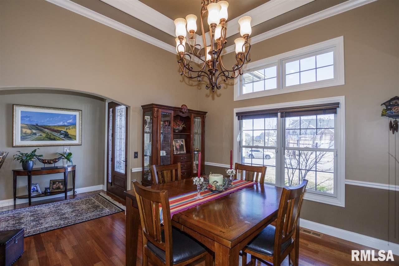 4 Bishops Court Washington, IL 61571 - Photo 7 of 36 Gallery Image 7