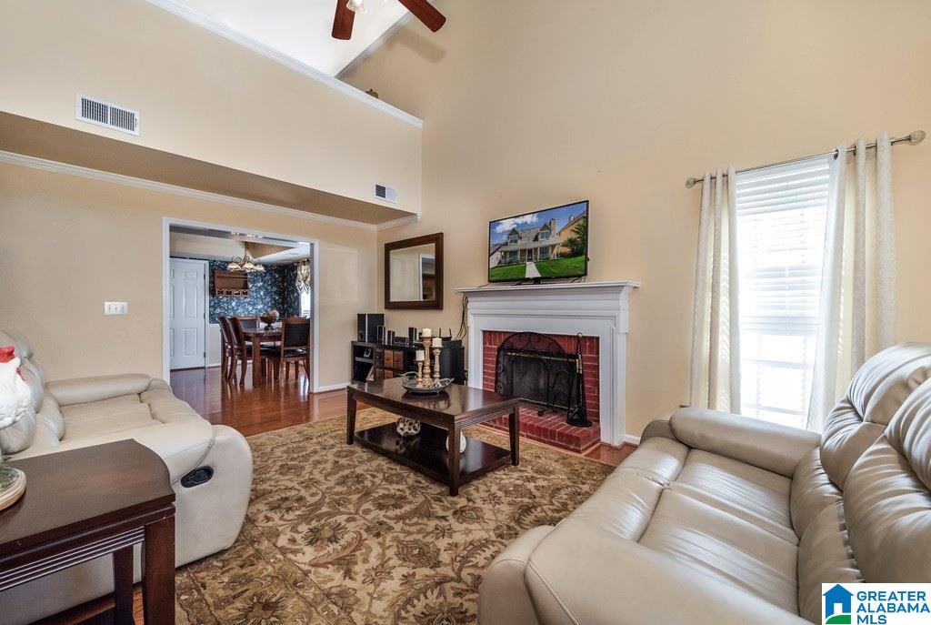 132 Warwick Circle Alabaster, AL 35007 - Photo 2 of 16