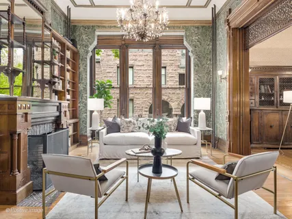 $6,000,000 | 1454 North Dearborn Street, Chicago, IL 60610