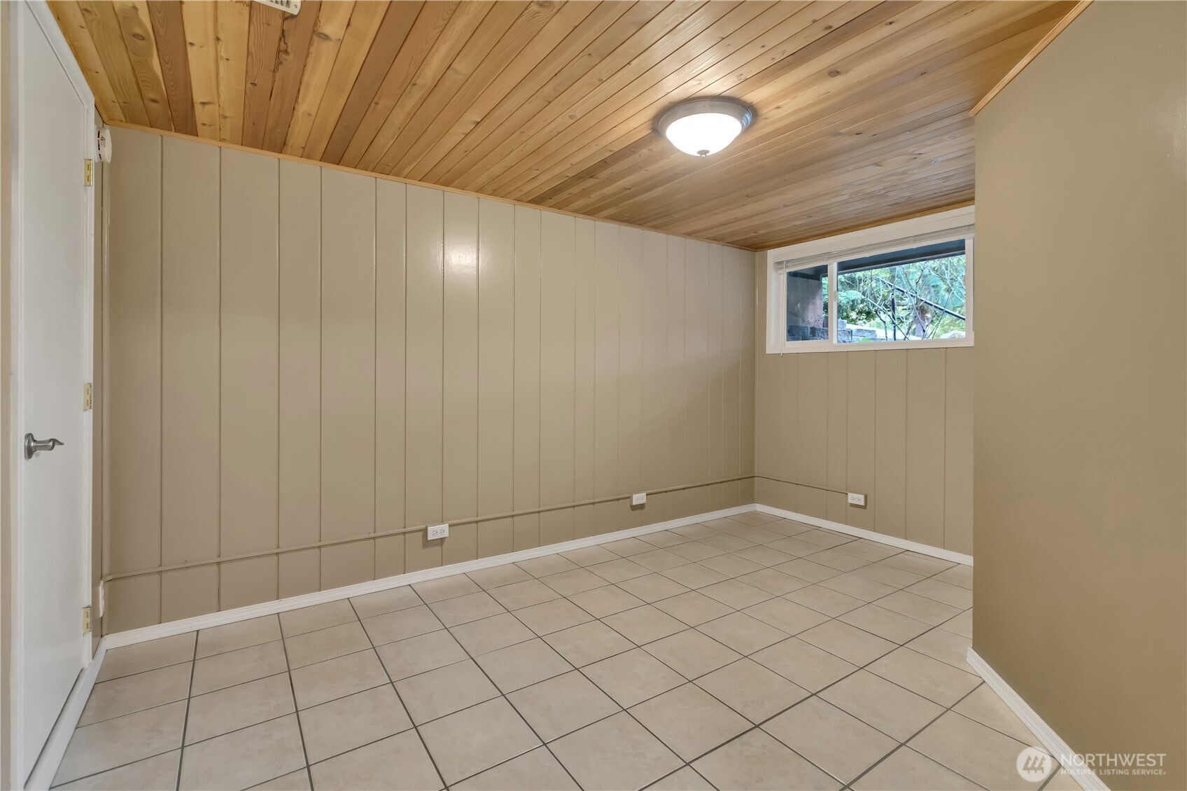 13733 Southeast 272nd Street Kent, WA 98042 - Photo 24 of 40 a view of an empty room