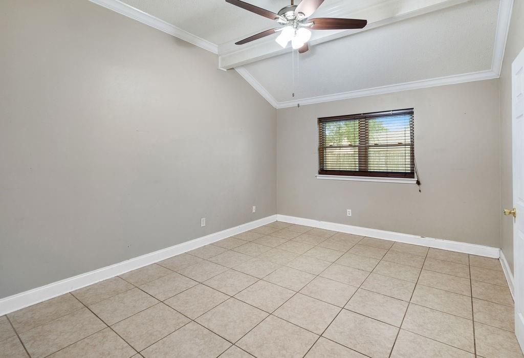 1714 Kings Row Slidell, LA 70461 - Photo 9 of 12