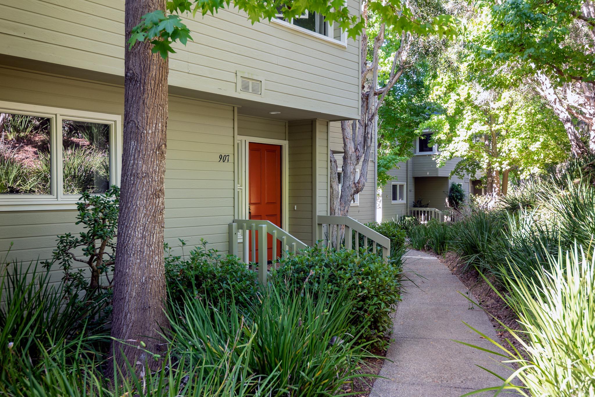 907 Weldon Road Santa Barbara, CA 93109 - Photo 18 of 20 Entry
