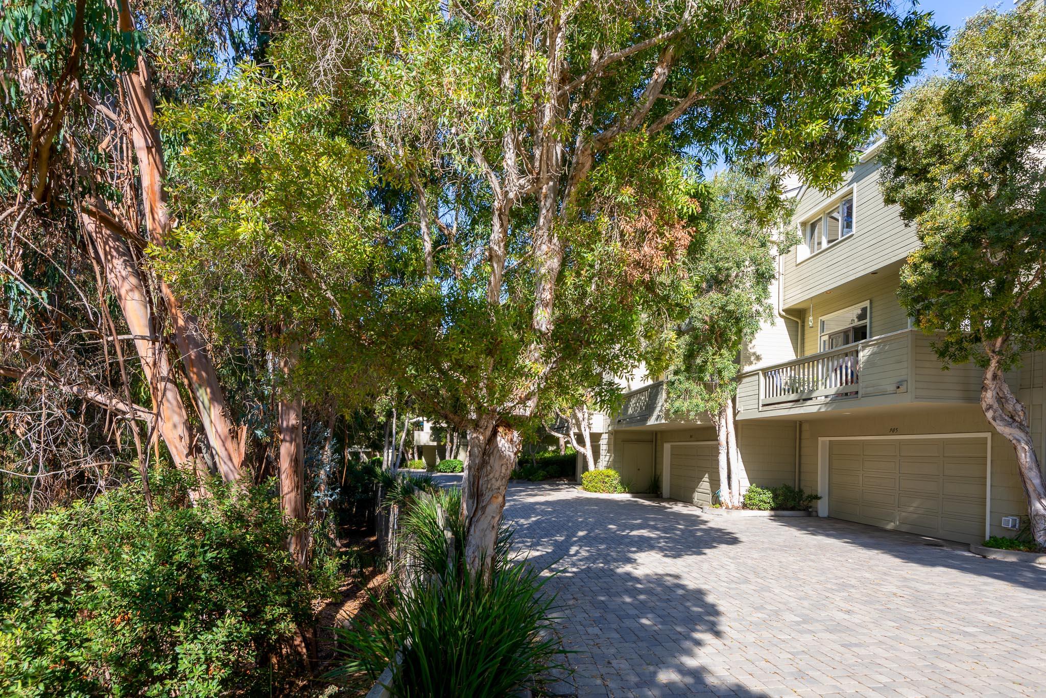 907 Weldon Road Santa Barbara, CA 93109 - Photo 19 of 20 Entry to Attached Garage