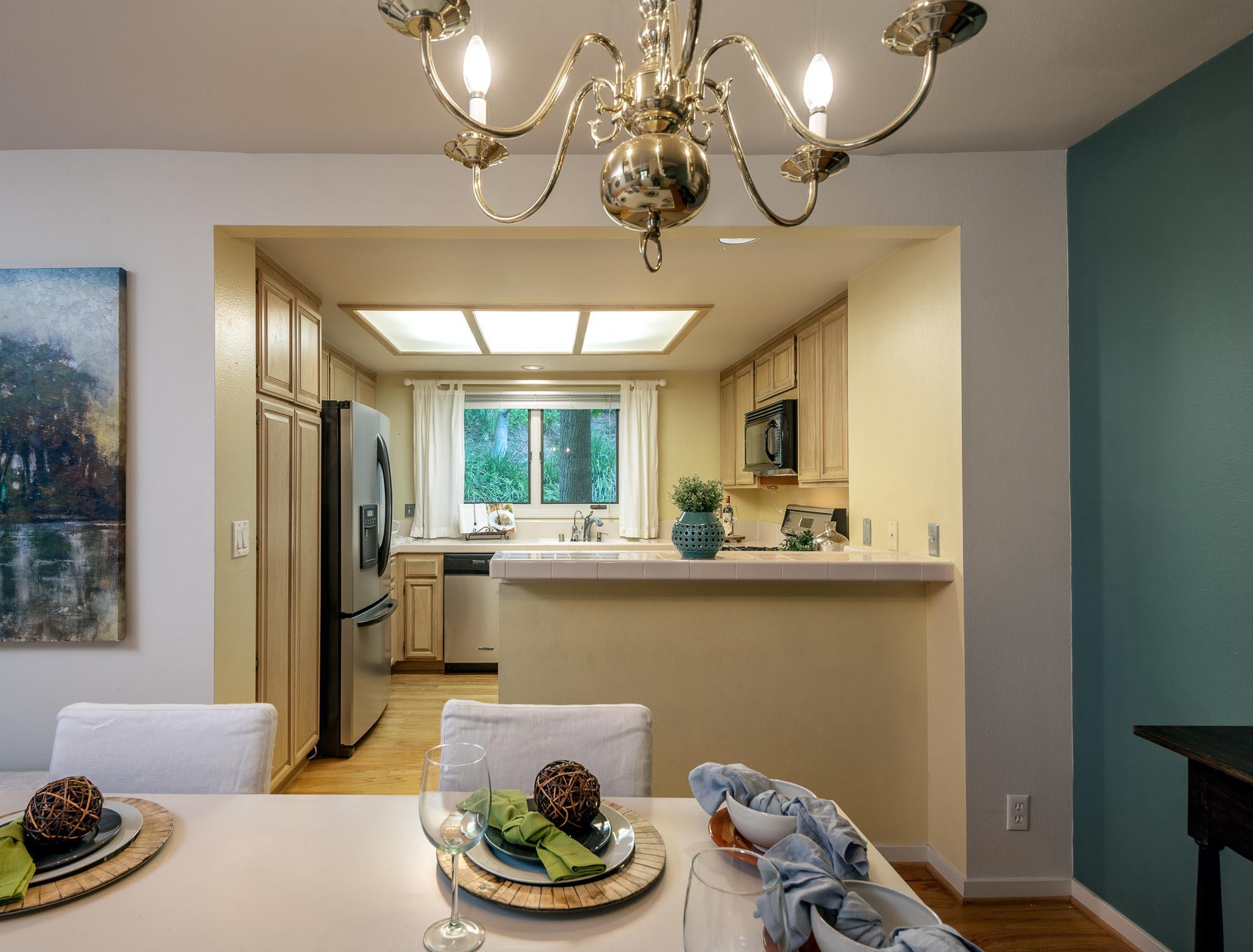 907 Weldon Road Santa Barbara, CA 93109 - Photo 8 of 20 Kitchen