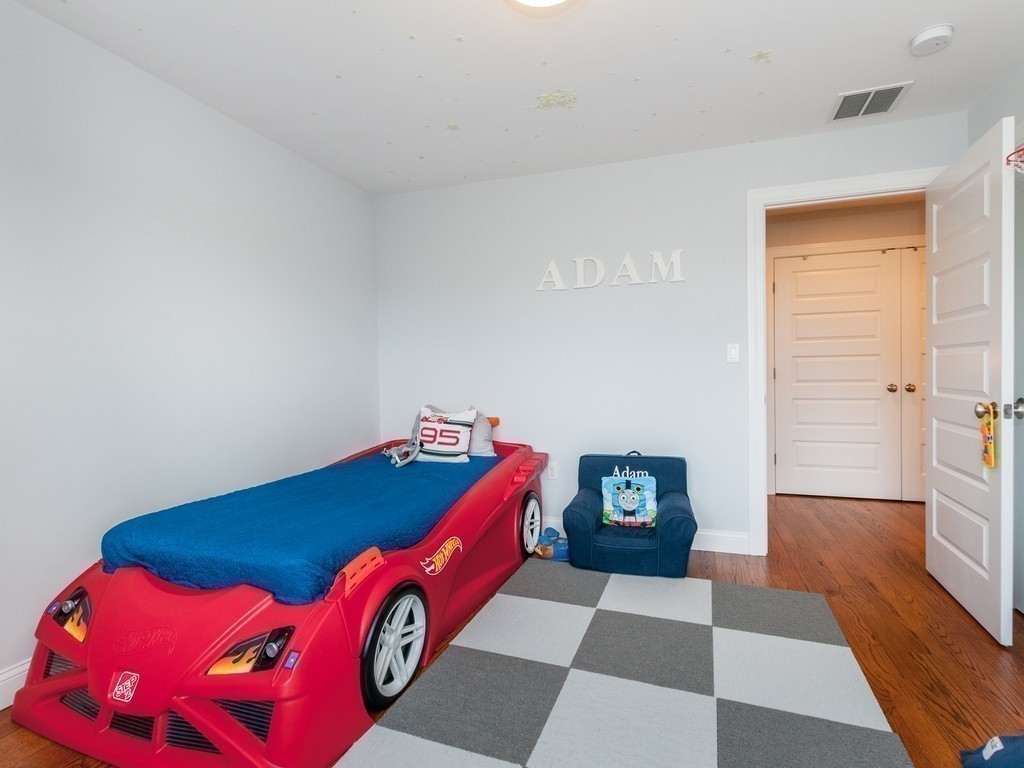 330 Langley Road, Unit 330 Newton, MA 02459 - Photo 18 of 28 Gallery Image 18