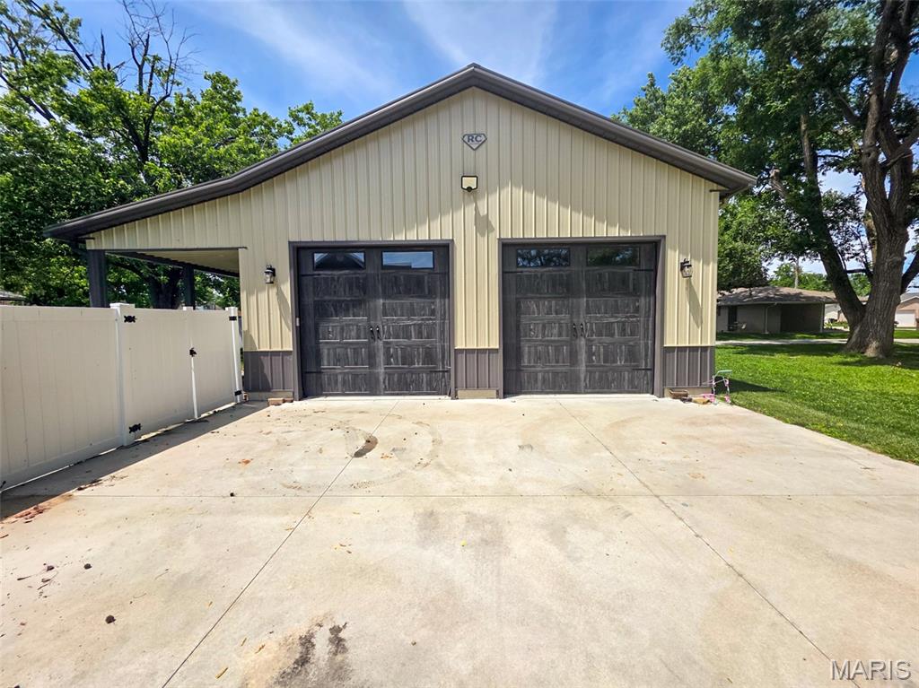 306 East Main Street Teutopolis, IL 62467 - Photo 22 of 27