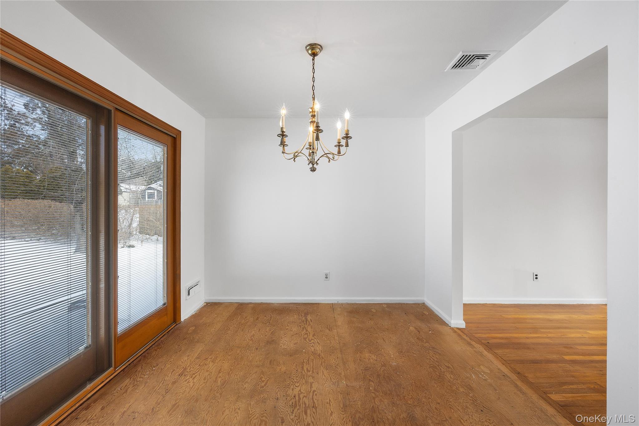 3 Saratoga Street Commack, NY 11725 - Photo 13 of 36