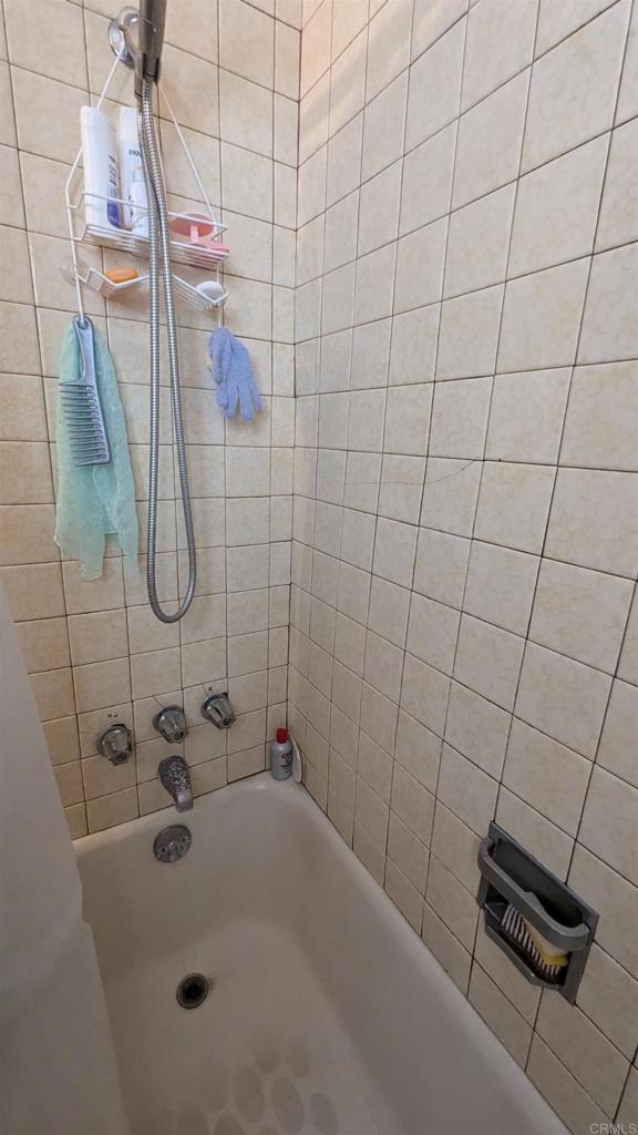 5158 Los Robles Drive Carlsbad, CA 92008 - Photo 17 of 31 a bathroom with a shower