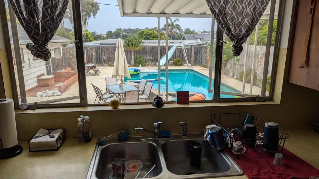 5158 Los Robles Drive Carlsbad, CA 92008 - Photo 9 of 31