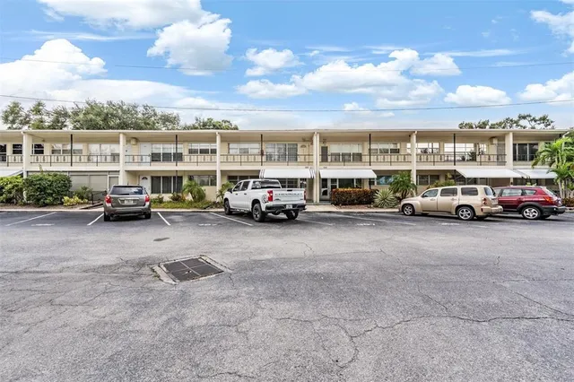 $119,000 | 5665 40th Avenue North, Unit 407, Kenneth City, FL 33709