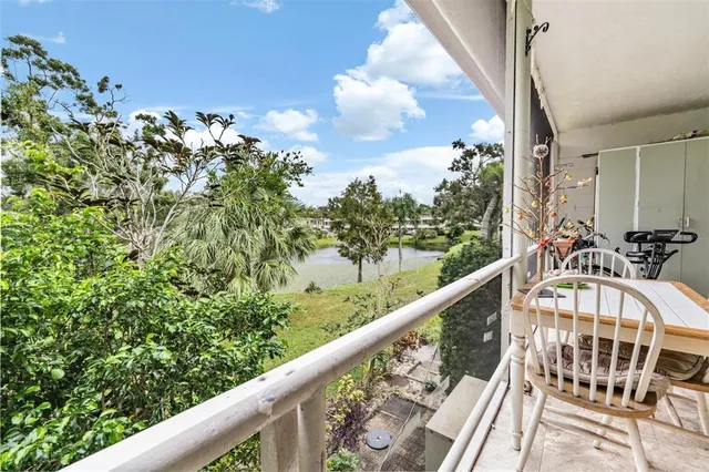 $119,000 | 5665 40th Avenue North, Unit 407, Kenneth City, FL 33709