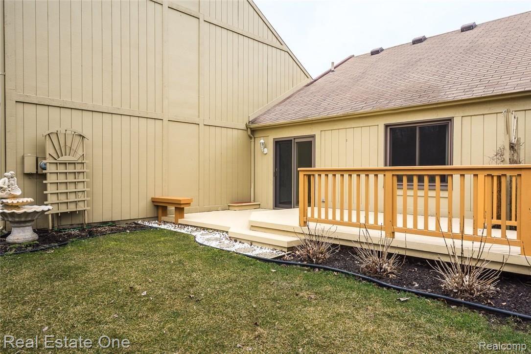 2379 Rochelle Park Drive Rochester, MI 48309 - Photo 17 of 24 2379 Rochelle Park Drive, Rochester Hills MI, Koteles, 03-27-17-1075-Edit.jpg